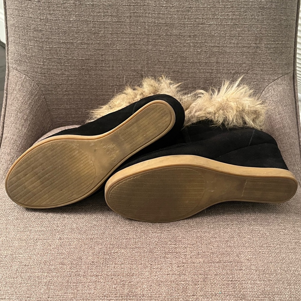 Cecelia New York Womens’ Holly Black Fur-Trim Wedge Booties - Picture 5 of 7